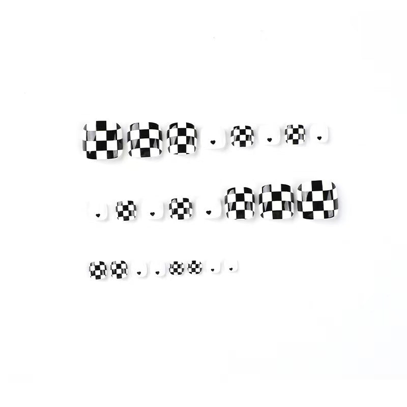 Stylish Checkerboard Pattern Artificial Nails Bowlift