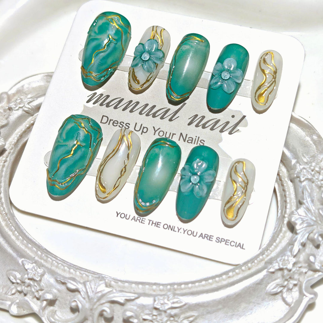 Decorative Floral Press-On Nail Art Set Bowlift