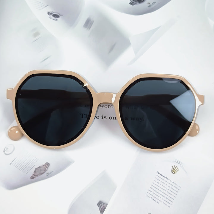 Women’s Geometric Sunglasses with Extravagant Accent Bowlift