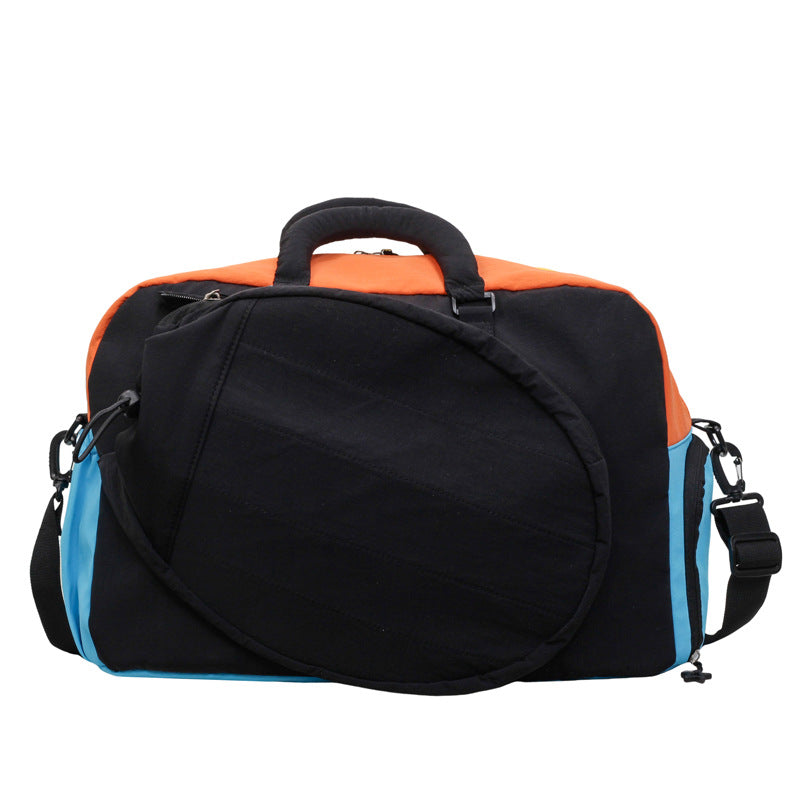 Sporty travel bag with multifunctional carrying options Bowlift