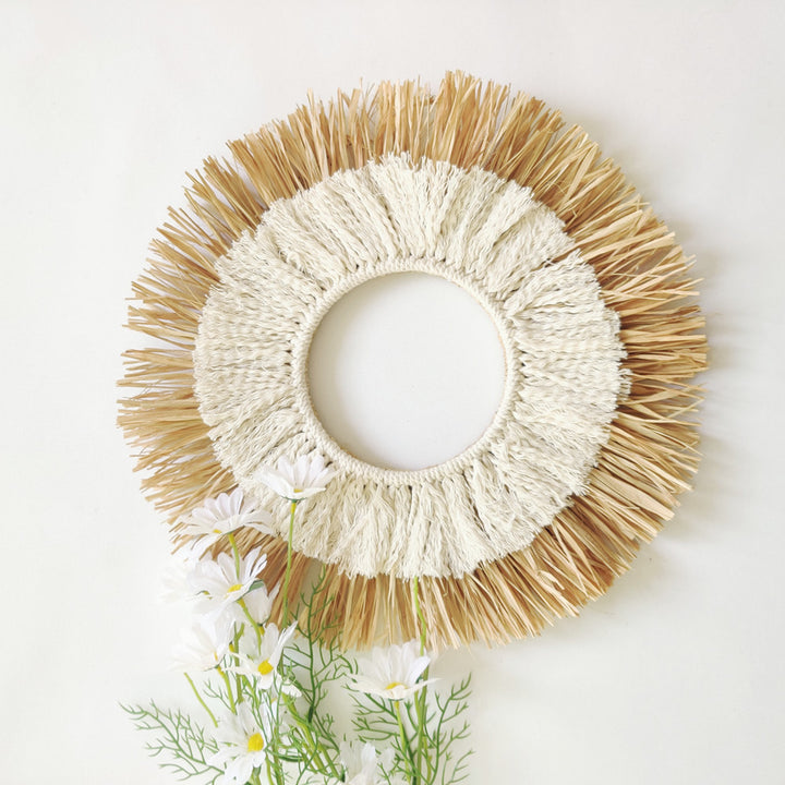 Decorative wall mirror in sunray design Bowlift