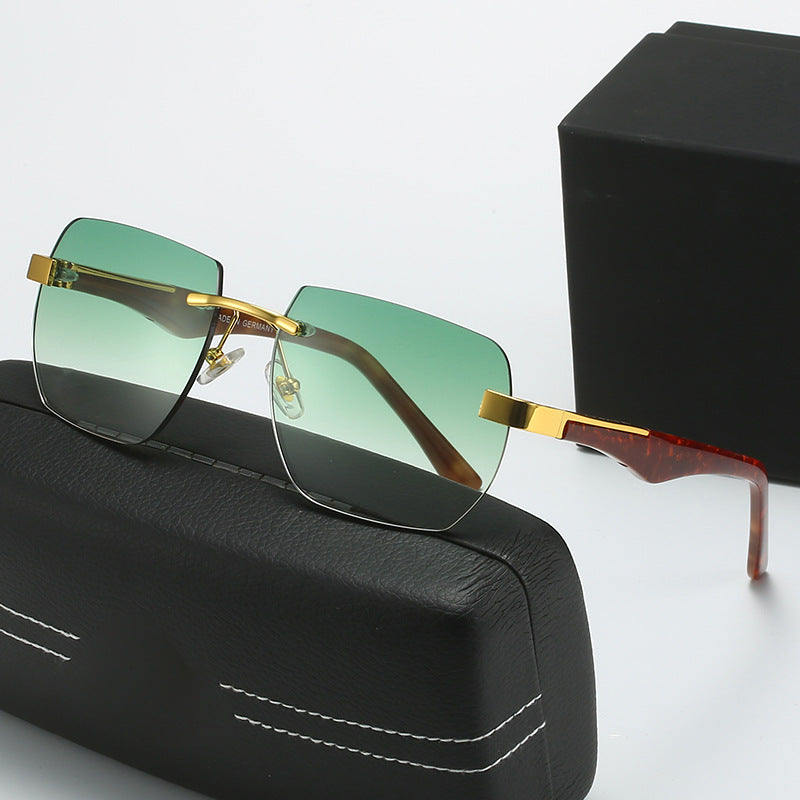 Women's Fashion Sunglasses in Modern Geometric Design Bowlift