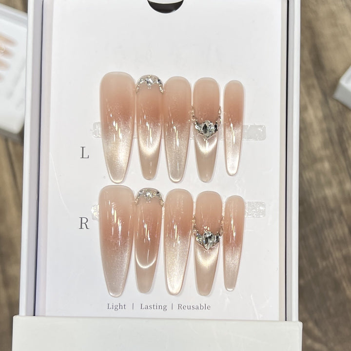 Reusable Press-On Nail Art Set Bowlift