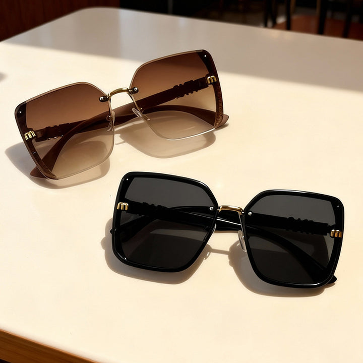 Fashionable Oversized Sunglasses Bowlift