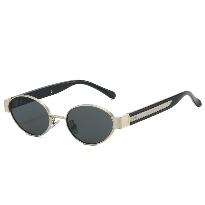 Women's sunglasses in a modern, oval frame with harmonious color play Bowlift
