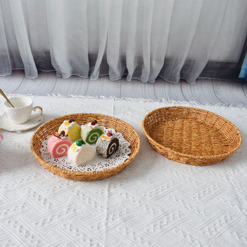 Leaf-Shaped Woven Serving Platter Bowlift