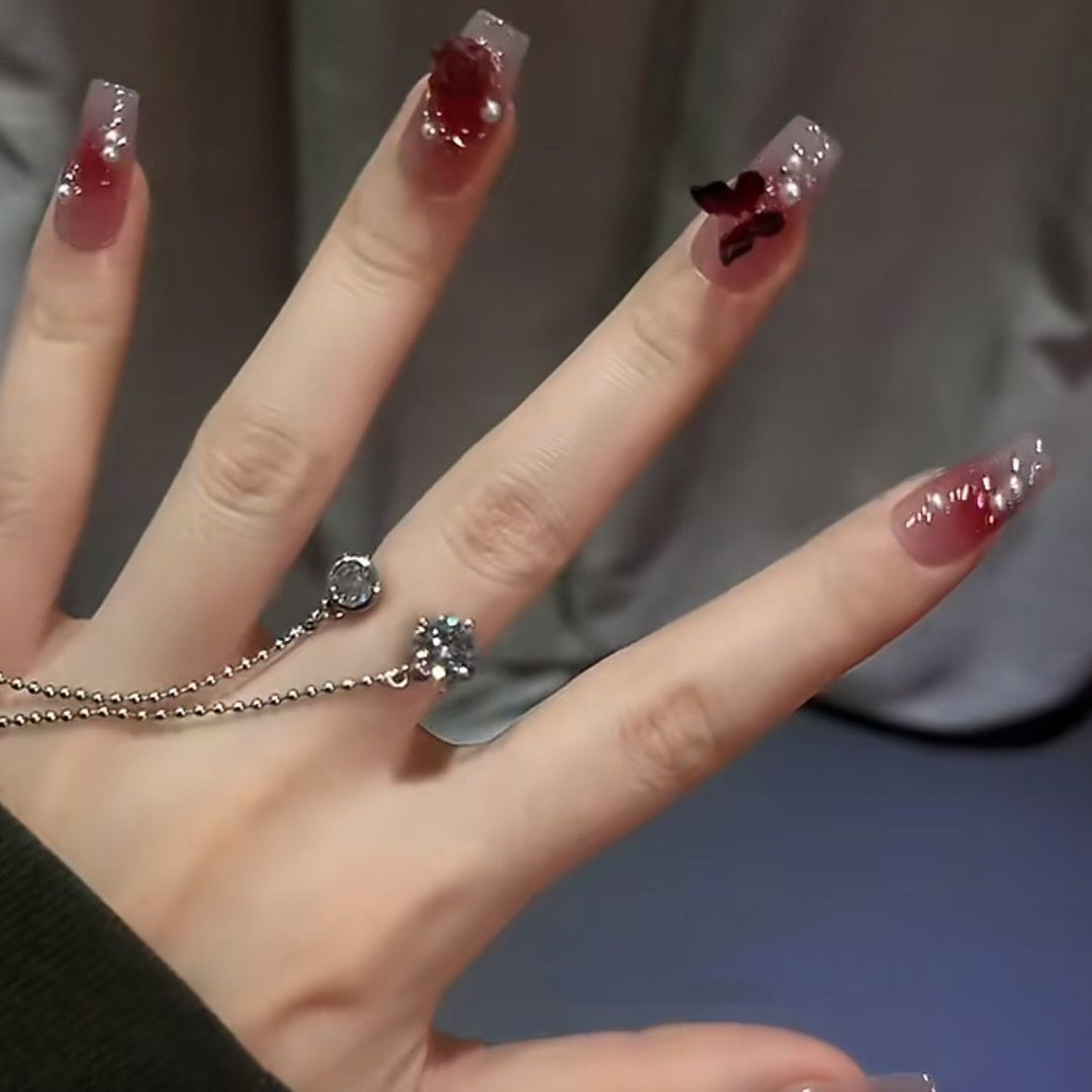 Glittering artificial nails with moon and star motifs Bowlift
