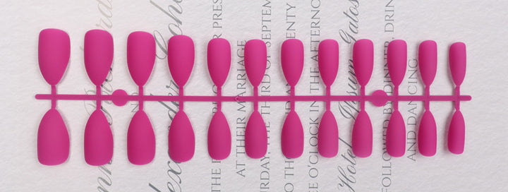 Stiletto Press-On Nail Set Bowlift