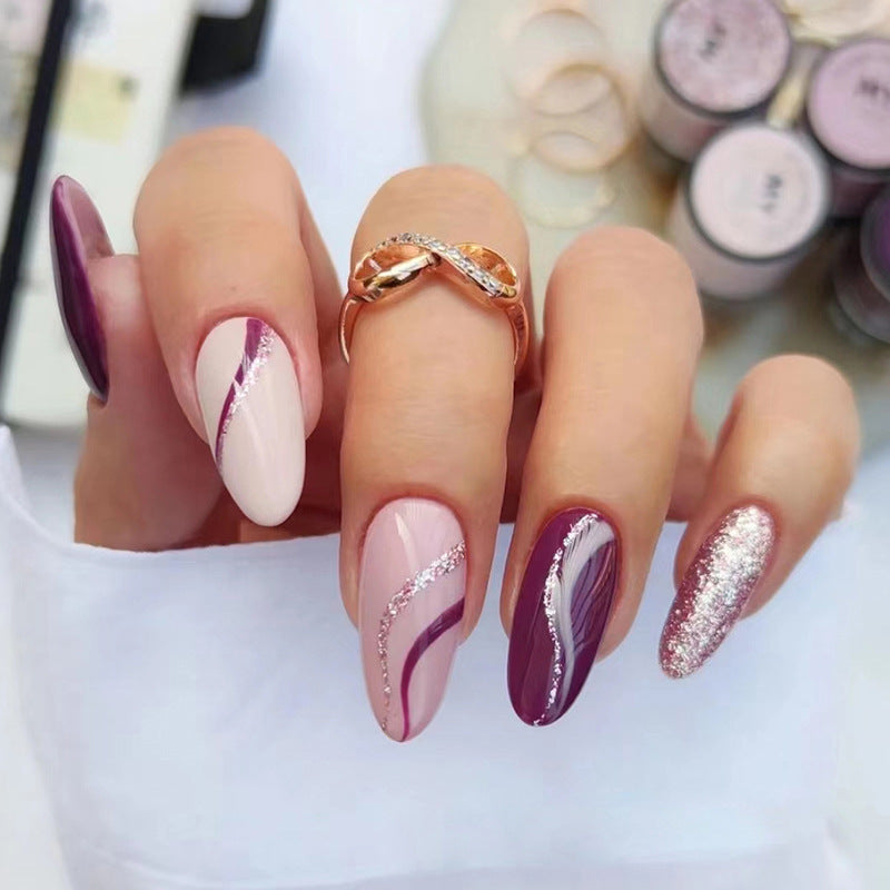 Artistic Heart-Accent Press-On Nail Set Bowlift