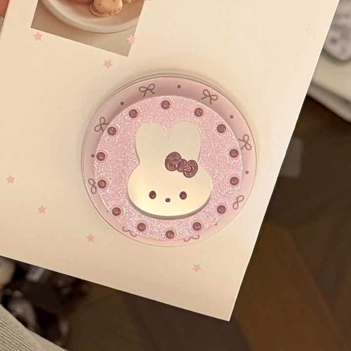Playful cosmetics case in hare design Bowlift