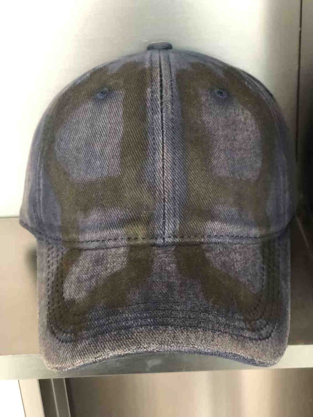 Unisex Distressed Vintage-Inspired Baseball Cap Bowlift