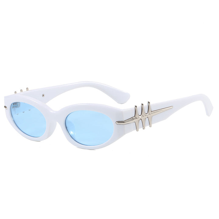 Ladies elegant Cat-Eye sunglasses with fashionable accents Bowlift
