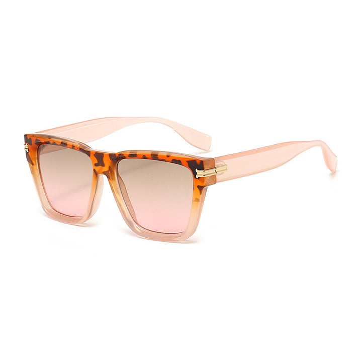 Women Modern Square Sunglasses with Exclusive Accents Bowlift