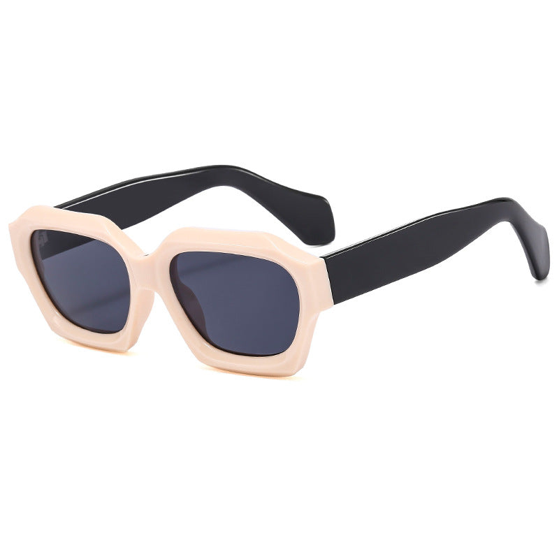 Ladies stylish sunglasses in geometric design Bowlift