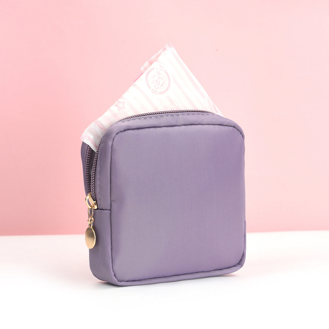 Cosmetic storage bag with fine stripe pattern Bowlift