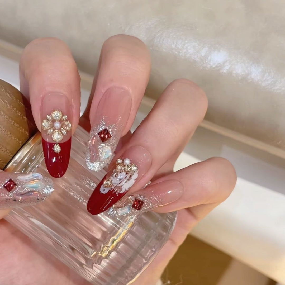 Stylish Stiletto Press-On Nail Extensions Bowlift