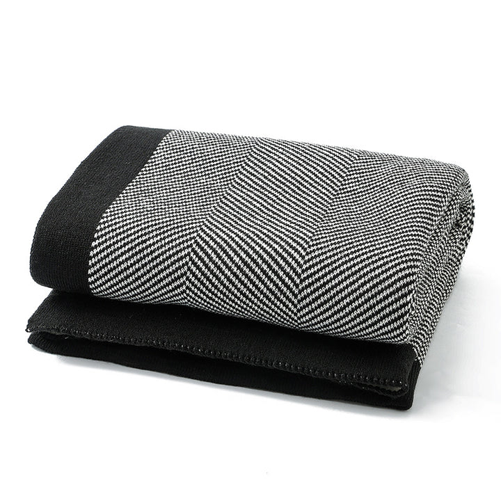 Women's Elegant Snuggle Blanket made of Soft Knit with Geometric Pattern Bowlift