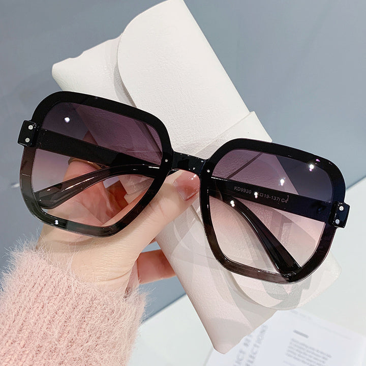 Women elegant oversized glasses Bowlift