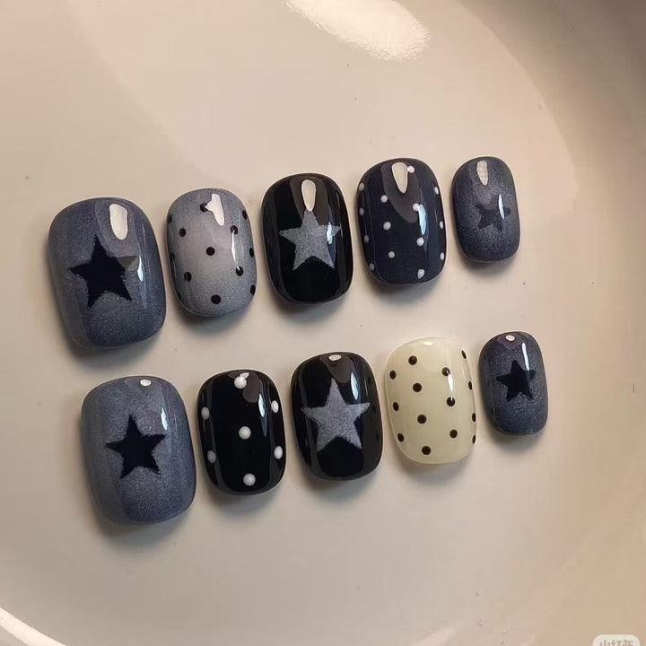 Artistic Cat-Themed Press-On Nail Art Set Bowlift