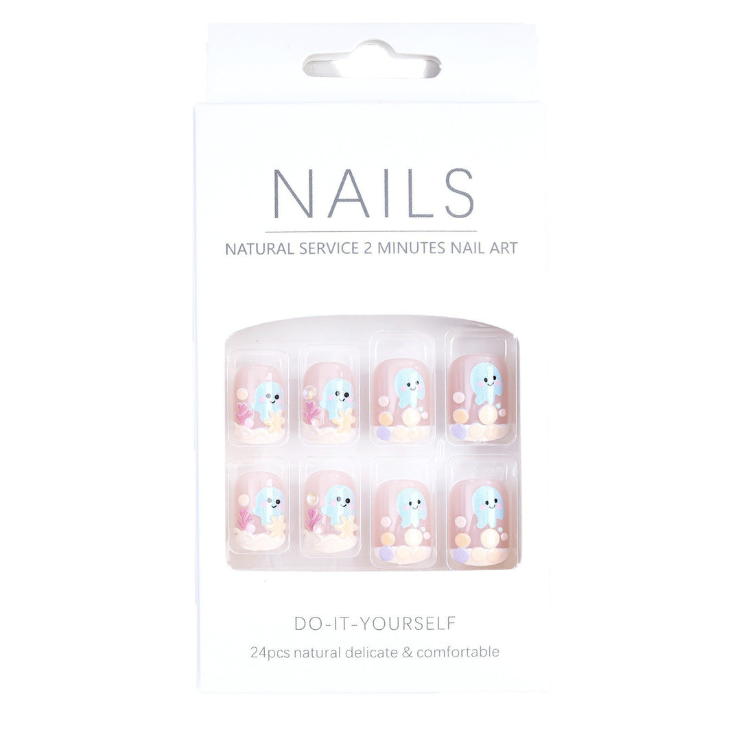 Creative nail art with marine motifs Bowlift