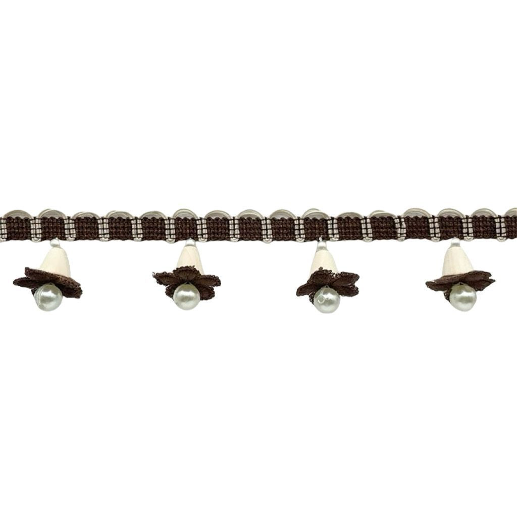 Elegant and Playful Lace Trim Bowlift