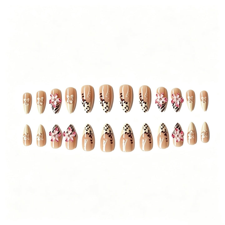 Artificial nails with floral design and elegant lace look Bowlift