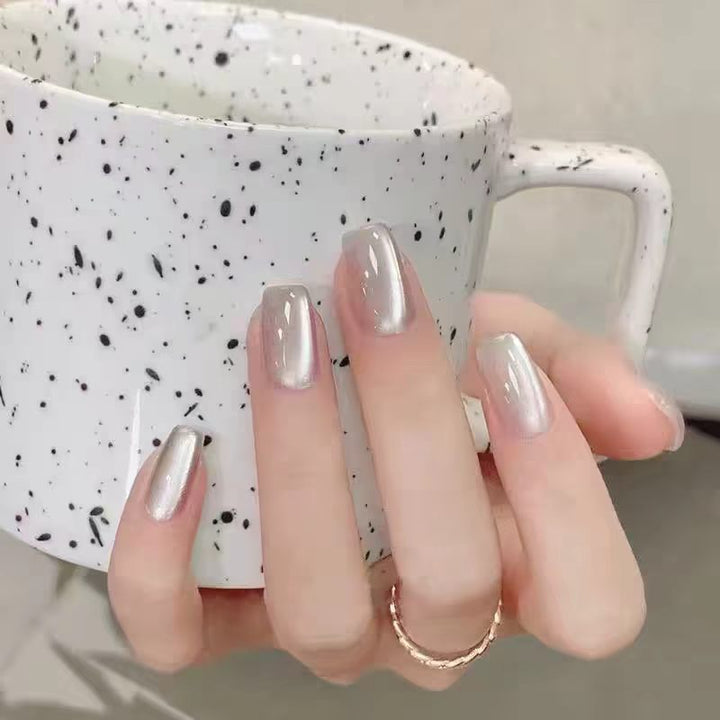 Elegant Glossy Press-On Nail Set Bowlift