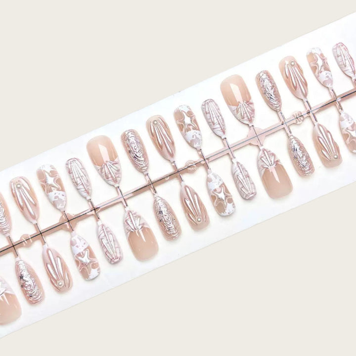 Artful Nail Design with elegant 3D motifs Bowlift