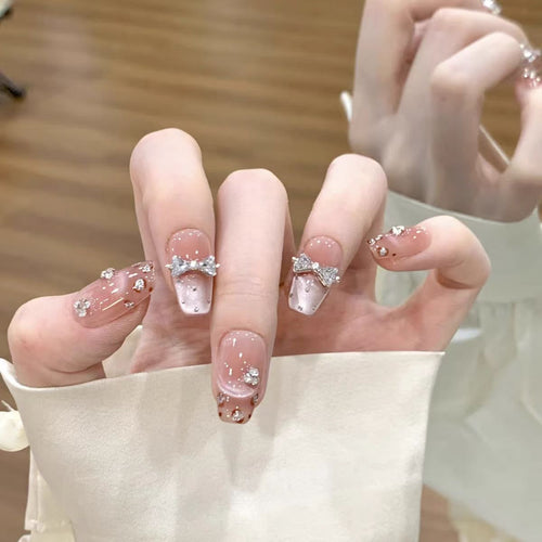 Glittering and Decorated Artificial Nails Bowlift