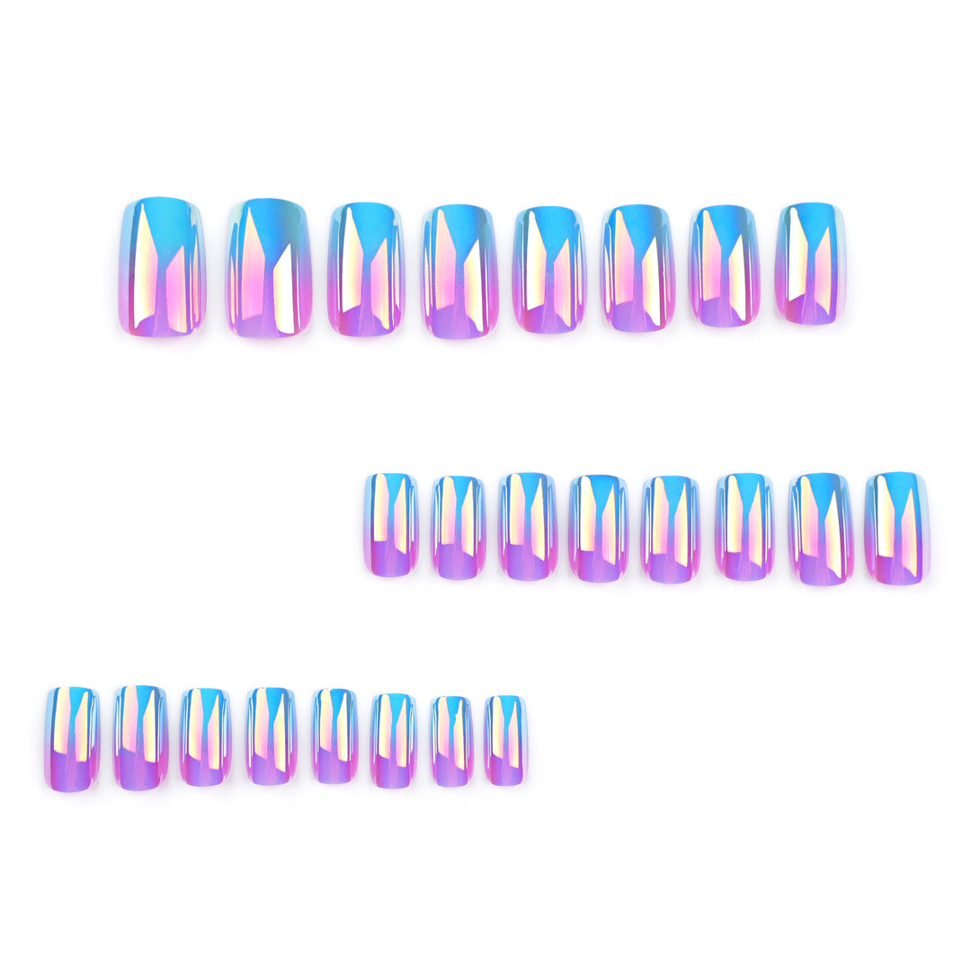 Artificial nail art in holographic design Bowlift