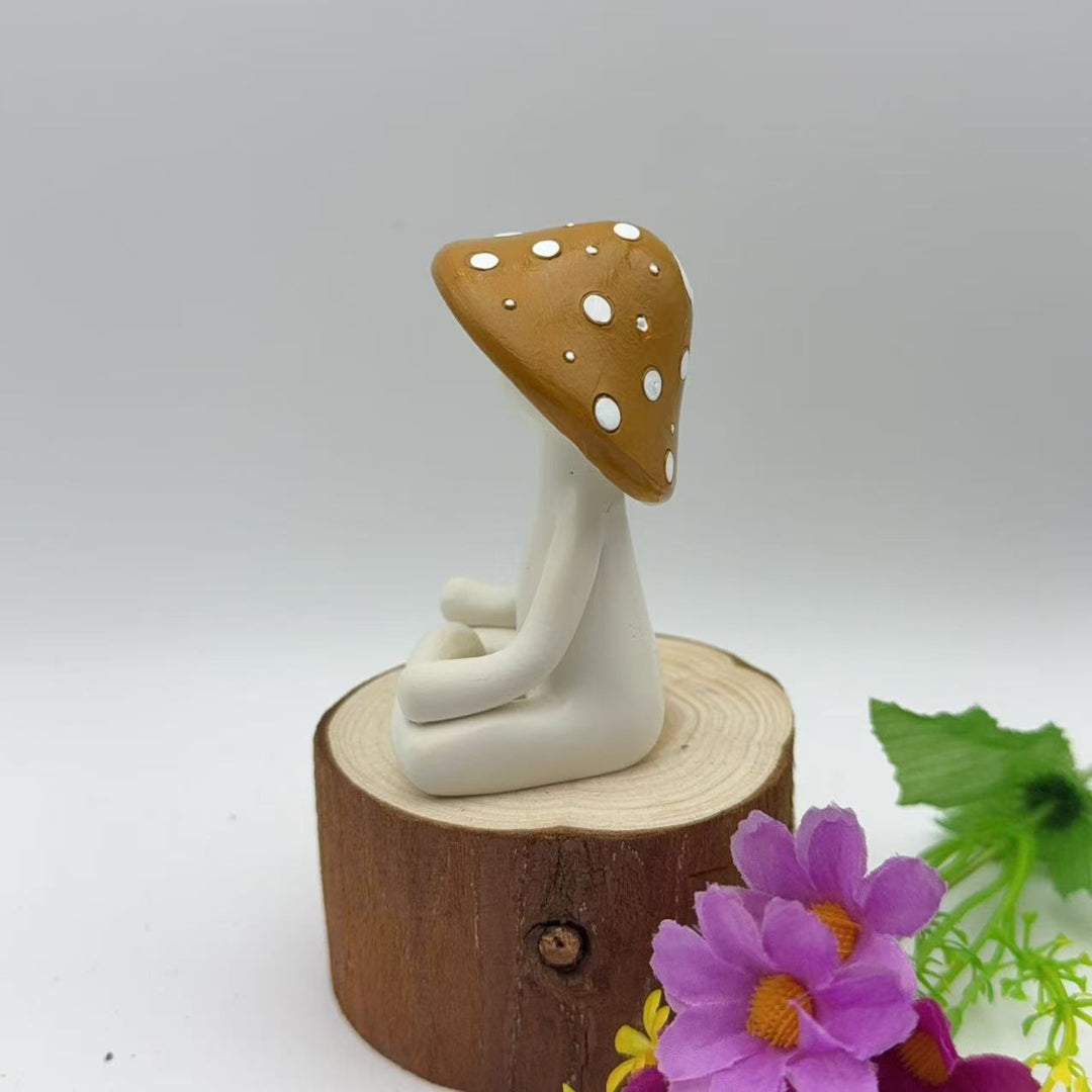 Decorative figure of a meditating mushroom Bowlift