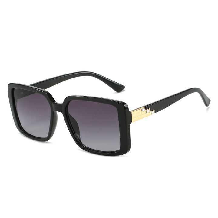 Women's fashionable square sunglasses with trendy details Bowlift
