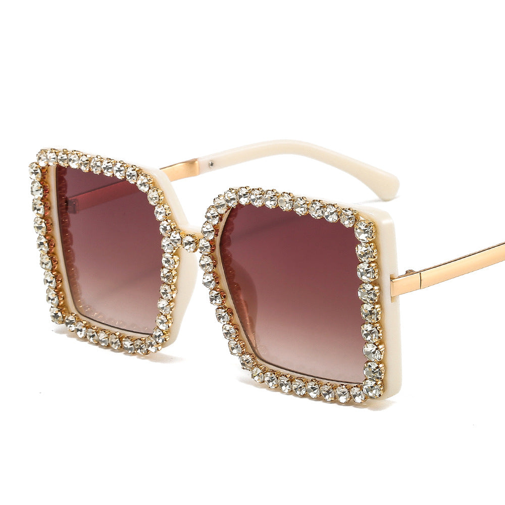 Ladies glamorous sunglasses with square frame Bowlift