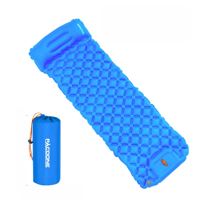 Compact sleeping mat with integrated pillow | Bowlift
