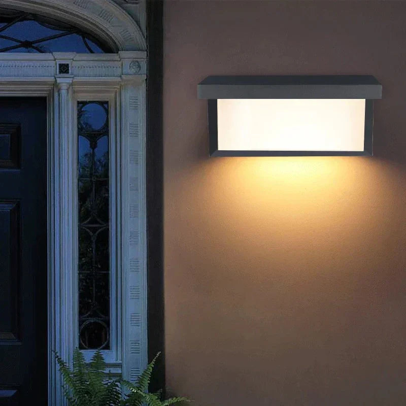 BowLift | Waterproof LED Outdoor Lamp