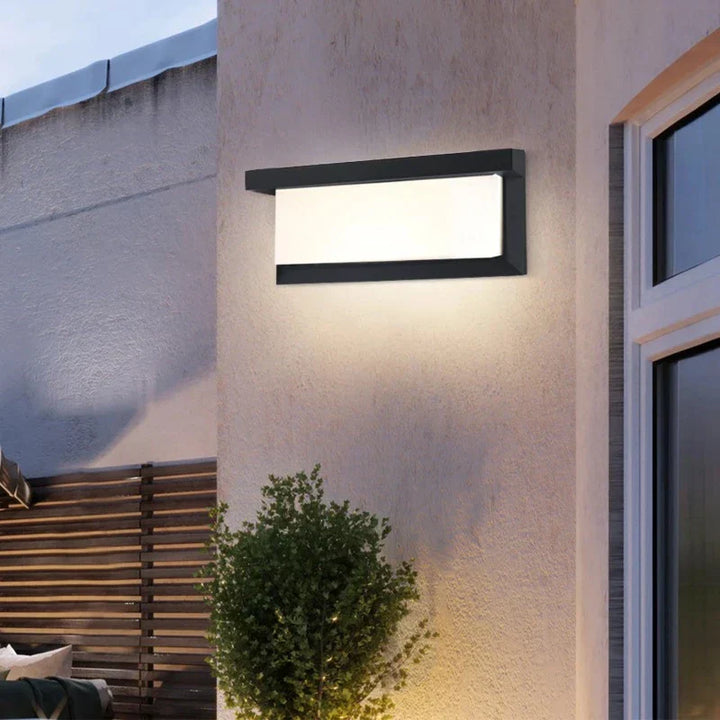 BowLift | Waterproof LED Outdoor Lamp
