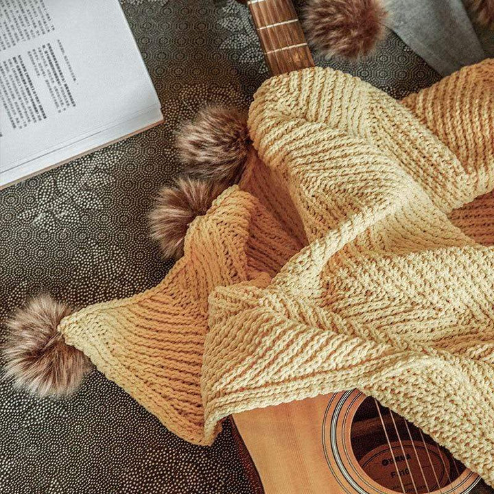 Pom Pom Chenille Blankets Bowlift