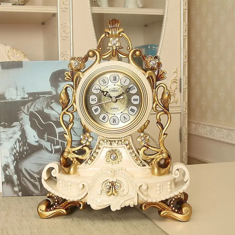 VintageTime Retro Table Clock | Bowlift