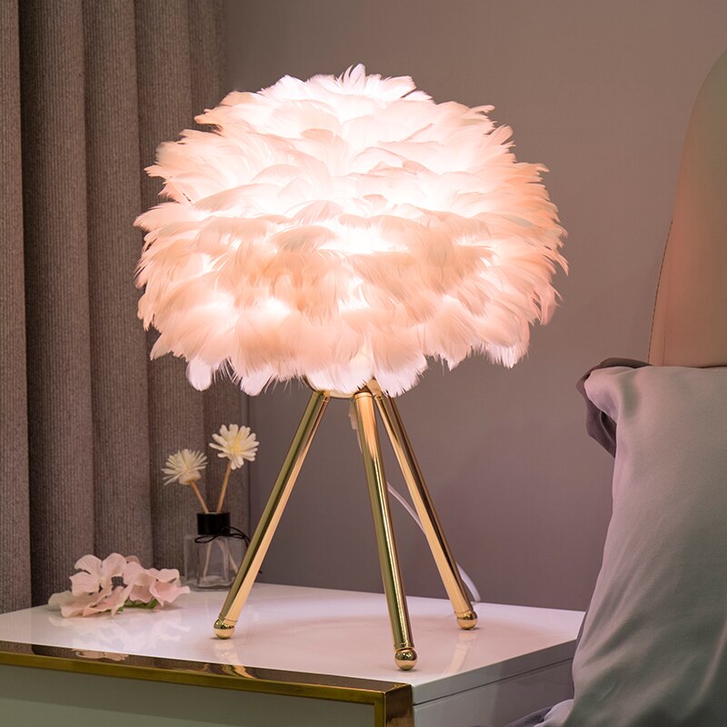 BowLift | Romantic Feather Table Lamp Modern Nightstand Lamp Living Room Café Decoration Wedding Christmas Gift Ostrich Feather Light