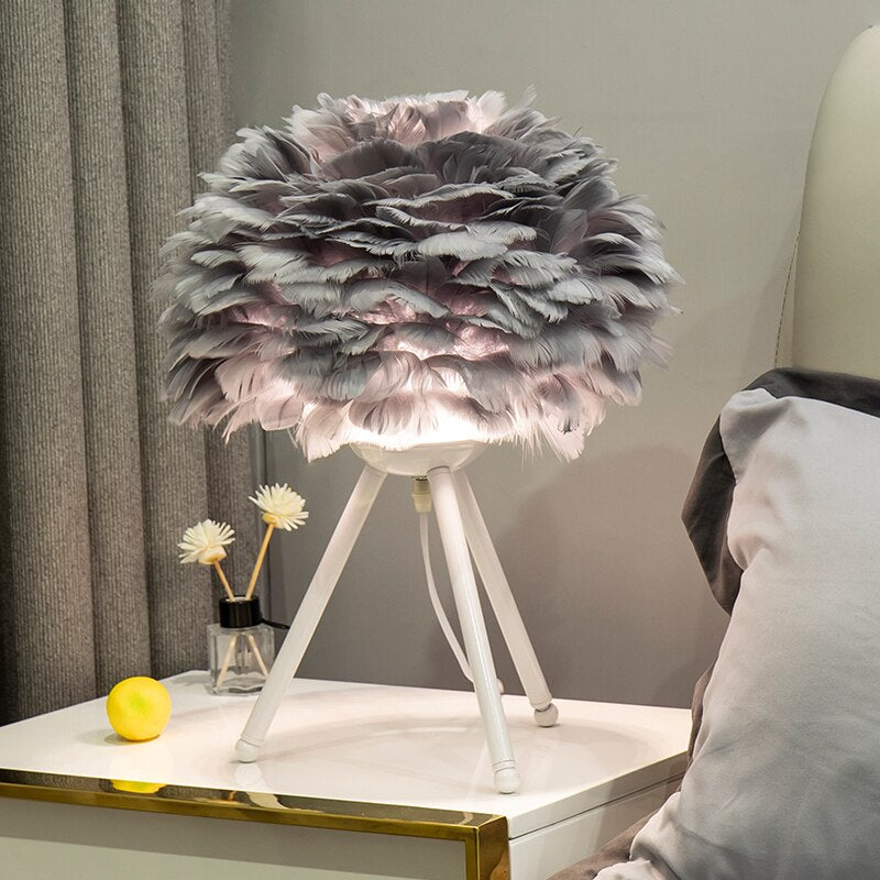BowLift | Romantic Feather Table Lamp Modern Nightstand Lamp Living Room Café Decoration Wedding Christmas Gift Ostrich Feather Light