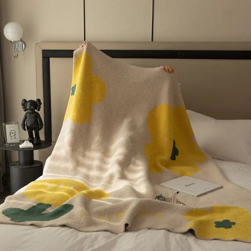 Floral Sofa Blanket – Nordic Fleece Throw | Bowlift