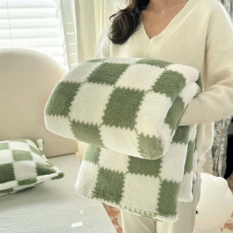 BowLift | Pandaluna Fleece Blanket with Check Pattern | Soft & Breathable | For Sofa, Bed & Office | Machine Washable | Pink/White