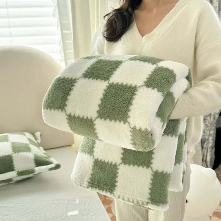 BowLift | Pandaluna Fleece Blanket with Check Pattern | Soft & Breathable | For Sofa, Bed & Office | Machine Washable | Pink/White