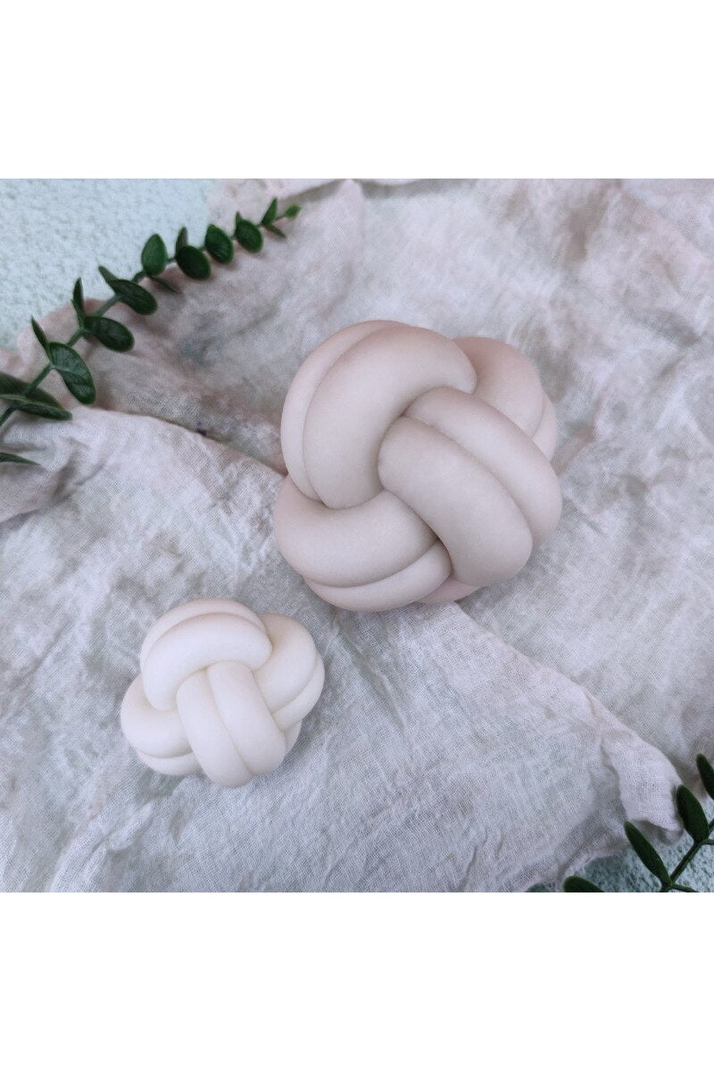 Cross knot soap mold | Bowlift