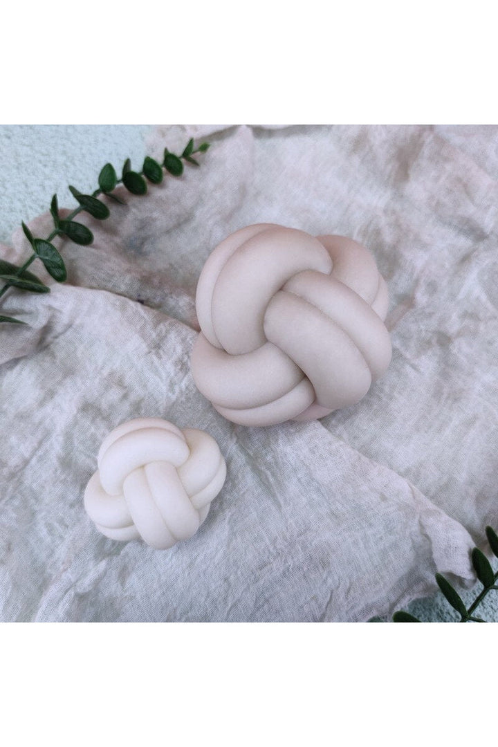 Cross knot soap mold | Bowlift