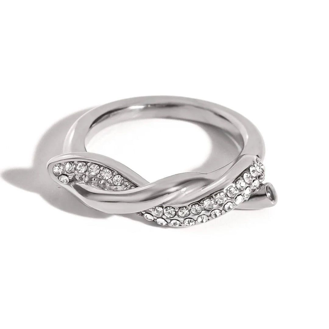 BowLift | Intertwined Diamond Accent Ring
