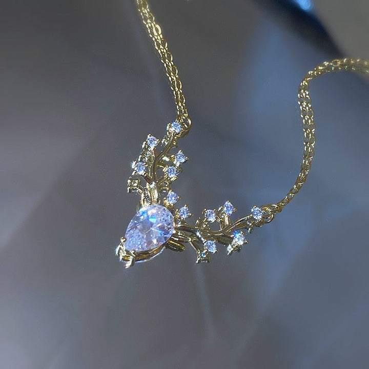 BowLift | Regal Reindeer Charming Necklace