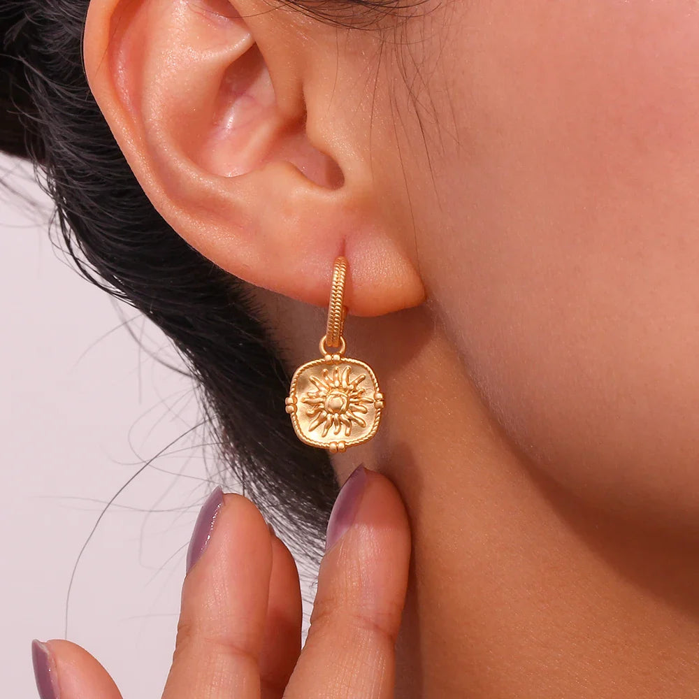 BowLift | Dainty Sun Charm Textured Earring
