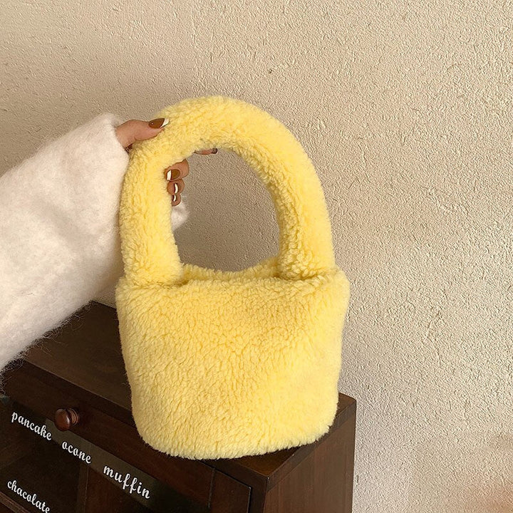 BowLift | Cuddly Plush Mini Bucket Bag