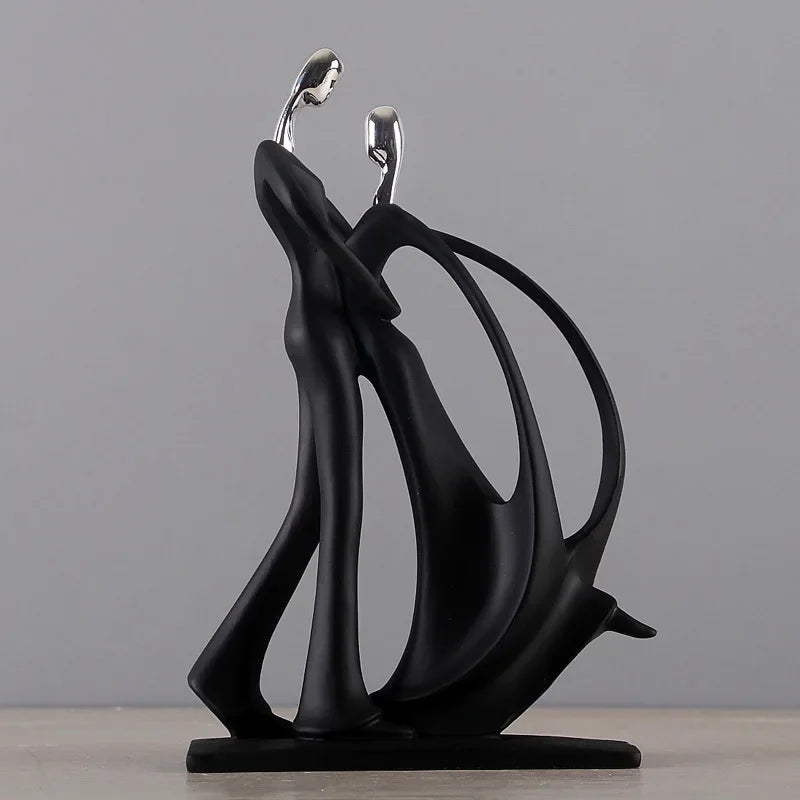 BowLift | Artistic couple in motion with Nordic style
